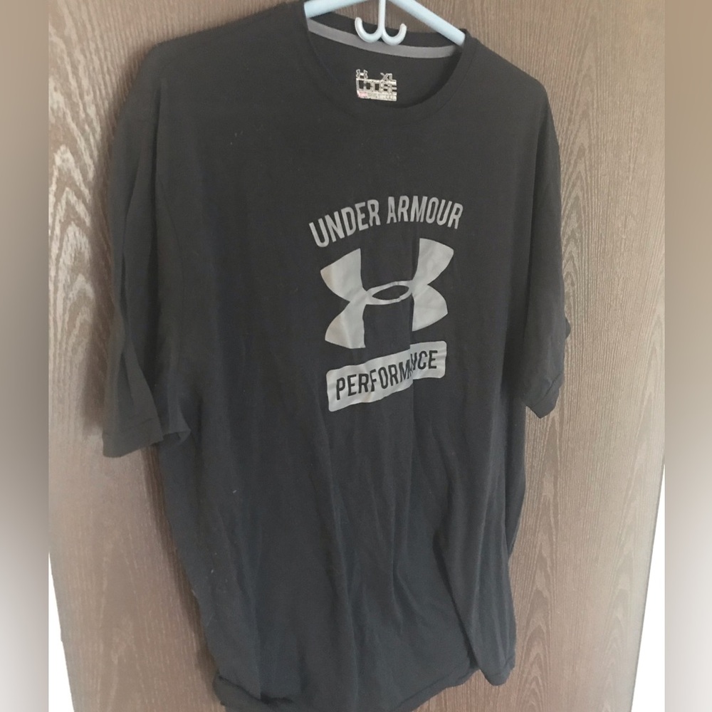 Under Armour gym shirt